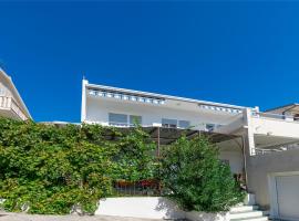 Apartments Antonio, hôtel à Duće