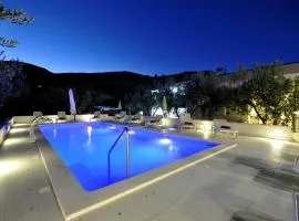 Villa Rimac In Kastel Stafilic Mit Garten, Grill