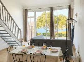 Duplex vue mer avec clim wifi dans résidence piscine mer à pied