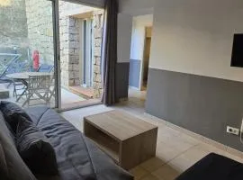 new 2026 F2 pour 4 à 5 personnes tout équipé dans résidence piscine et mer