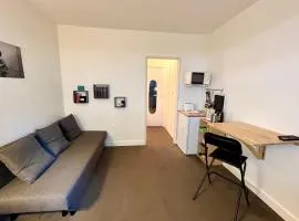 Bright studio near the Parc des Princes