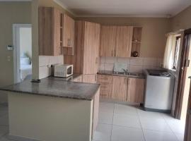 The Royal Holiday Home, Hotel in Port Shepstone