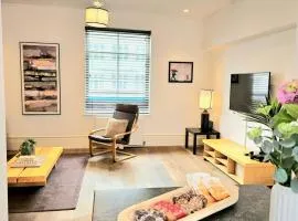 City Centre 3BR WiFi & Parking For Contractors & Families