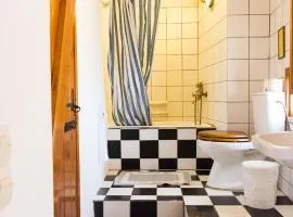 Leonidas Traditionelles Kretisches Haus Mit Meerblick