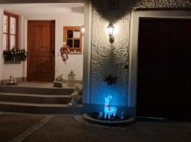 60 m² Ferienapartment Zentrumsnahe mit Gartenbenutzung, hotel a Steyr