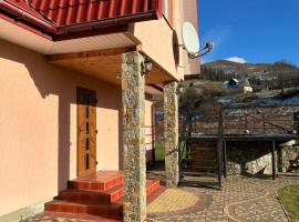 House Bubniv, hotel i Volosyanka