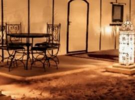 Glow Luxury Camp, hotel in Merzouga