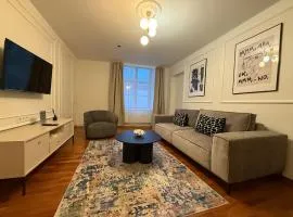 Old Town - Best Location Apartment