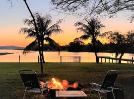 Casa de Campo em frente ao Lago em Americana-SP，位于亚美利加纳的酒店