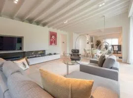 Elegant Guesthouse on Castle Domain near Bruges