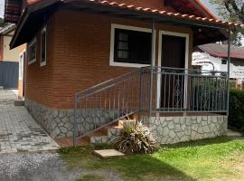 Chalés Ipe Amarelo, hotel in Camanducaia