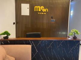 Moon Town, hotel in Aluthgama