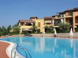 Borgo del Torchio C8 ByBookinggardalake