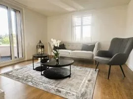 3-Zimmer-Apartment mit Terrasse, 5 Min zu Bahn & Shops