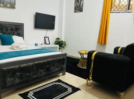 Charming studio, hotel in Mombasa