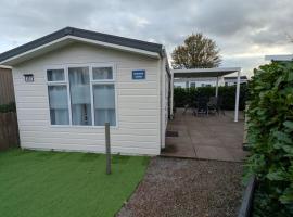 Chalet SEASIDE, hotel a Lathum