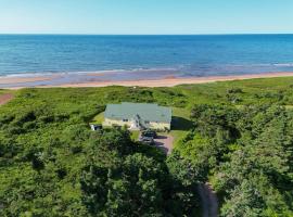 Summer By The Sea Beach House, hotel in Saint Peters