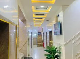 Triple J Universal Hotel and Suites