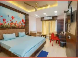 BALCONY ROOMS Hotel PREMIUM RR RESIDENCY Near Jagannath Temple - Sea Beach 5 minute walking distance - Bangali Market- Lift-Parking And Restaurant Facilities -Prime Location - Fully Air Conditioning Luxuary Rooms - Top Rated Hotel In Puri