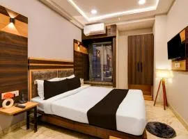 Super Hotel O The Lake Regency