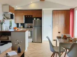 Mobil-home 8 personnes camping PONT AVEN - WIFI GARANTIE-grande terrasse-lave linge