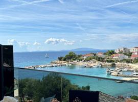 Apartments Solis, 50 m from the sea - Jaki&scaron;nica