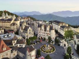 Mercure Danang French Village Bana Hills, hotel with hot tubs in Da Nang