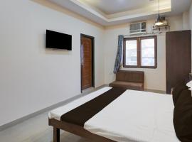 Hotel O NEW CLARK INN & BANQUET、Bādshāhnagarのホテル