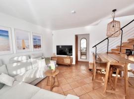 Villa Majanicho Outside con piscina, Hotel in Majanicho