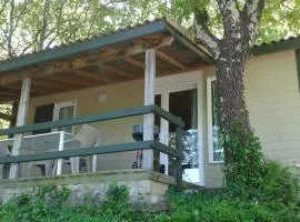 Les Gites De Chauzon 2 Avec Piscine