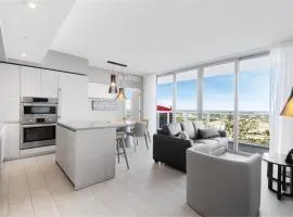 Stylish 3BR Resort Condo with Beach Access, Two Infinity Pools and Private Balcony