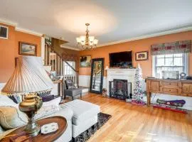 Art Lovers Paradise! Cozy Cottage in Huntington