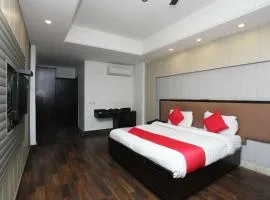 Super Hotel O The Avenue Residency