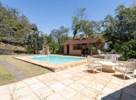 Sitio em Vassouras na serra com piscina e lareira, hotel a Cinco Lagos