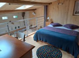 Gite L'Etable, Hotel in Saint-Hilaire-la-Palud