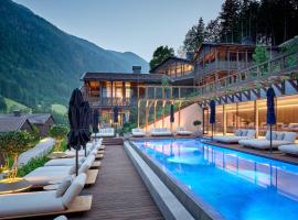 AMONTI Chalets、モリーニ・ディ・トゥーレスのホテル