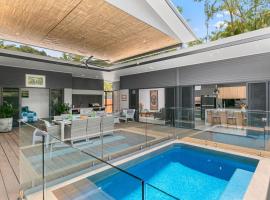 Balinese Style Villa With Bionized Pool، فندق في Bayview Heights