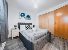 Modern 2-Bed Near Braehead