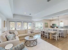 New Home 3br/25br w/ kayak access sleeps 9