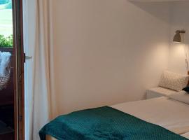 Abis Ferienwohnung Salzkammergut, pet-friendly hotel in Strobl