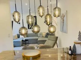 Erstklasssige moderne Apartwohnung 85 qm mit Terrasse und Garten