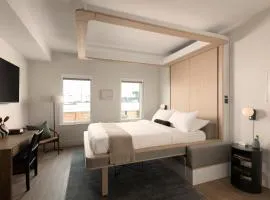 Mint House Tampa - Downtown