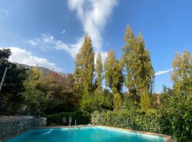 Glamping, Piscina, Jacuzzi y Estero - Más Líderes Experiencias，位于圣地亚哥的豪华帐篷营地