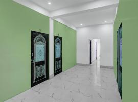 SPOT ON Happyness Restaurant, ξενοδοχείο σε Fatwa