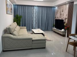 Lenovy Suits, hotel with parking in Gatunga