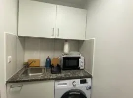 New komplett möblierte Wohnung-Zentral