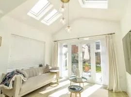 Luxury 5-Bed Home in Milton Keynes