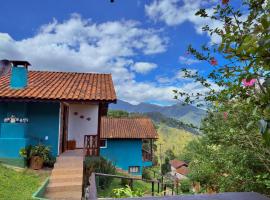 Chalés Cerejeira, vista para a Pedra Selada, Hotel in Visconde de Mauá
