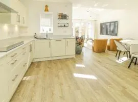 Luxury 5-Bed Home in Milton Keynes