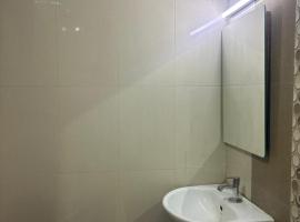 Krypton beach paradise, hotel em Covelong